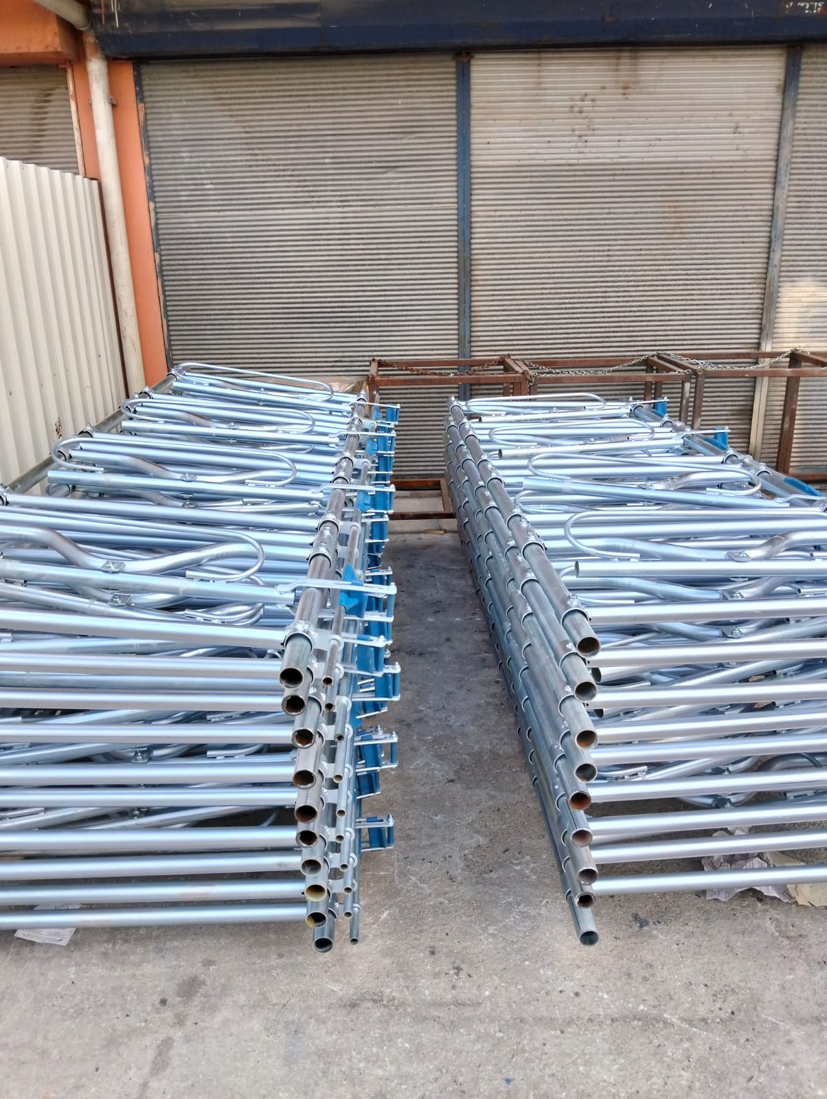 Büyükbaş Kilitleme Sistemleri